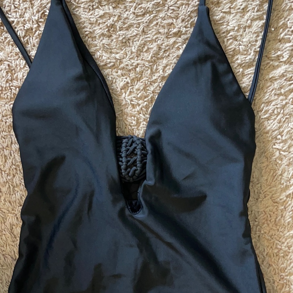 Black bikini